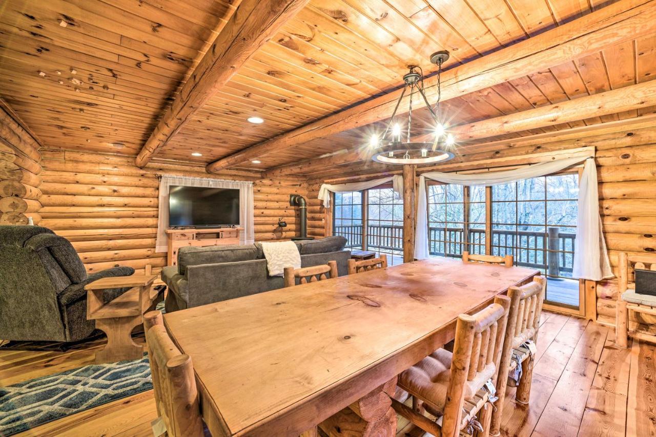 Spacious Cabin With Decks Near Saratoga Springs Middle Grove Exteriör bild